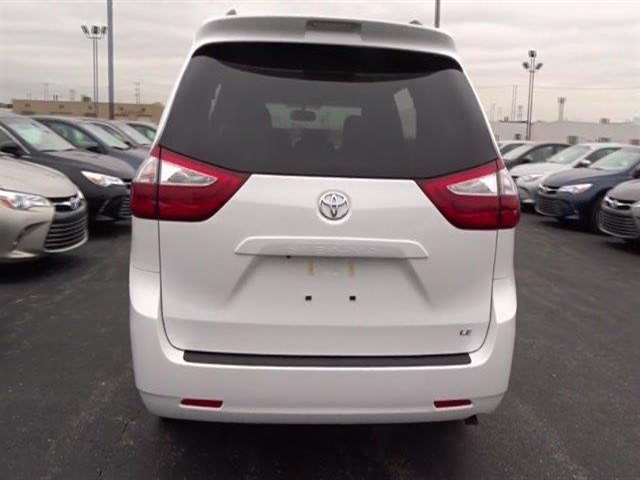 Toyota Sienna 2017 photo 29